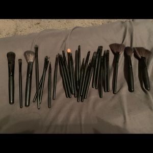 Make up brush set